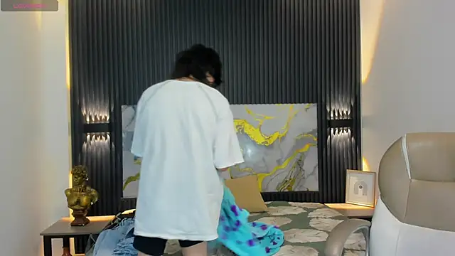 Sylasfrost online show from November 2025 07:02:02 PM