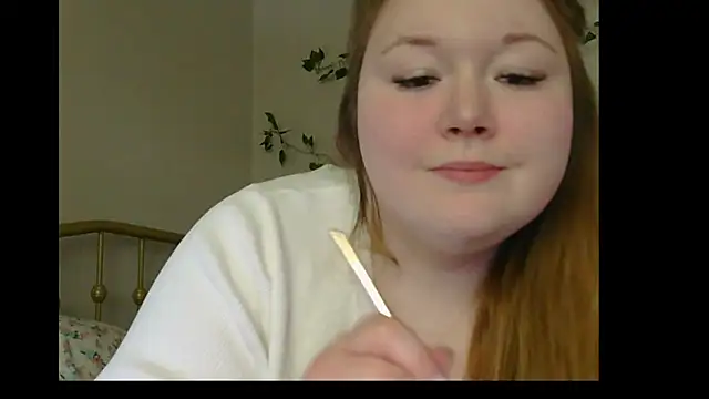 Snapshot of Lilah_Sweet chatting on June 2026 07:49:01 PM Lilah Sweet online show from June 2026 07:49:01 PM