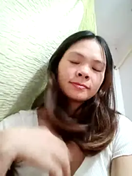 quynhquynh  online show from November 2025 04:09:01 PM