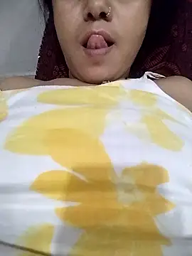 Hott myraa online show from January 2026 07:27:01 PM