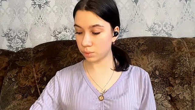 DebbiGoodknight online show from December 2025 07:47:02 AM