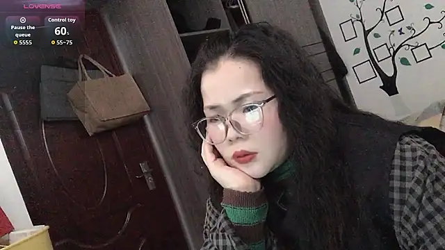 Huahua3187 online show from November 2025 07:01:01 AM