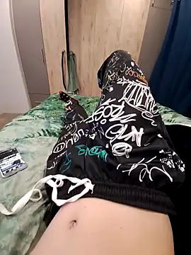 Tinny Twink RSA online show from November 2025 07:25:02 PM