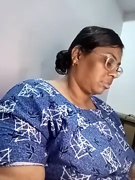 Riya-mallus online show from November 2025 07:49:02 PM