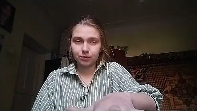 KikiBang online show from December 2025 10:33:01 AM