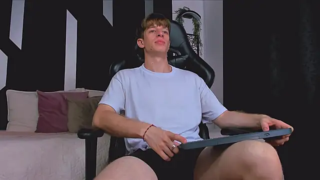 Ostin Saints online show from March 2026 04:02:01 PM