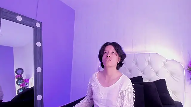 CoralAndOcean  online show from December 2025 01:05:02 PM