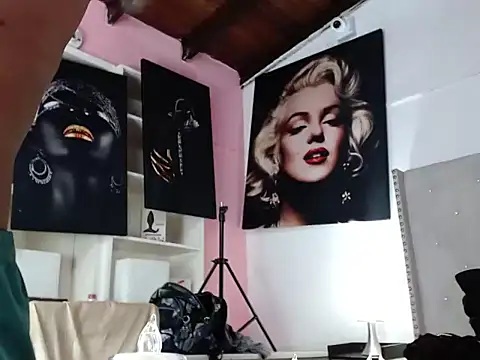 crissex3 online show from February 2026 02:13:01 PM