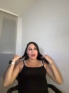 kylie pregnat online show from December 2025 01:49:01 PM