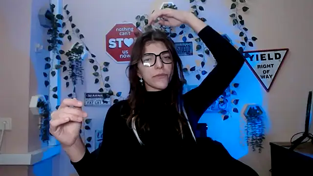 Sweeet Emilyy online show from December 2025 01:39:01 PM