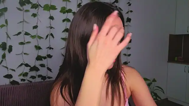 Tiffany Sweetie online show from April 2026 12:47:01 PM