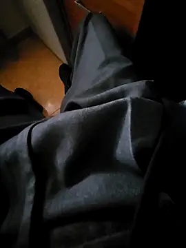 Snapshot of Raika25 chatting on November 2025 01:36:02 PM Raika25 online show from November 2025 01:36:02 PM