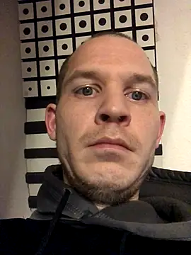 Spielzeugtwink online show from November 2025 04:18:02 PM