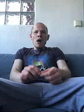 Snapshot of Spielzeugtwink chatting on July 2026 02:52:01 PM Spielzeugtwink online show from July 2026 02:52:01 PM