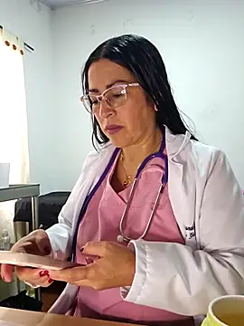 JustSamantha  online show from November 2025 12:52:01 PM