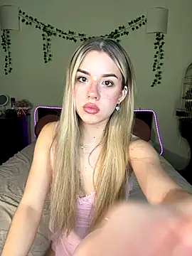 PurrAliceX online show from November 2025 04:27:01 PM