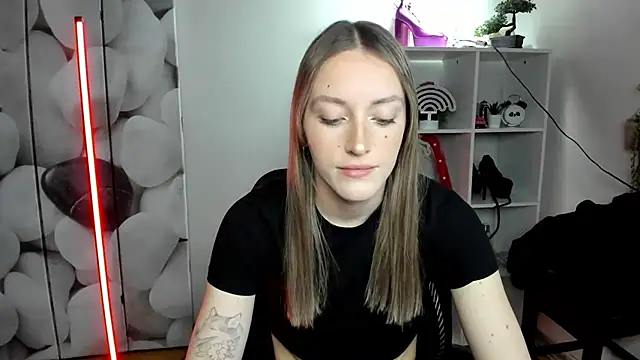 EvelynBlond online show from January 2026 01:39:01 PM