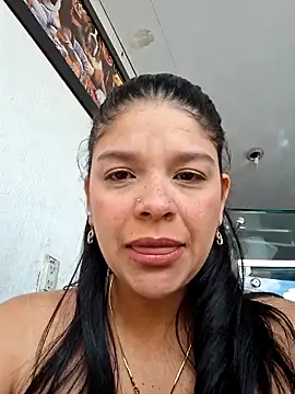 Layla-daring online show from December 2025 04:23:01 PM