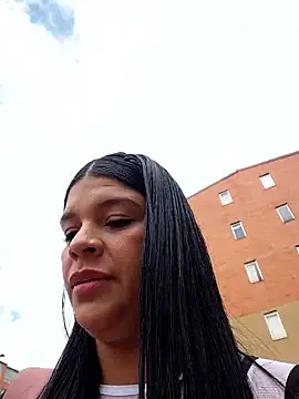 Layla-daring online show from April 2026 06:19:02 PM