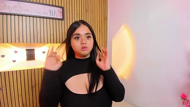 SaraLondon13 online show from November 2025 10:41:02 PM