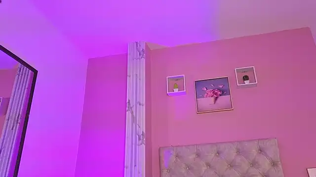 dahianae   online show from April 2026 11:41:02 AM