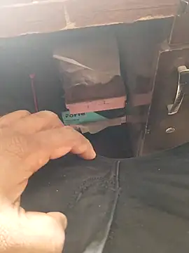 Snapshot of Roy___121 chatting on December 2025 04:07:01 AM Roy 121 online show from December 2025 04:07:01 AM