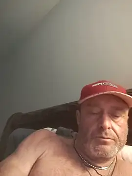 Snapshot of Slydog1010 chatting on June 2026 04:29:01 PM Slydog1010 online show from June 2026 04:29:01 PM