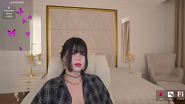 NightAylin online show from April 2026 08:53:01 PM