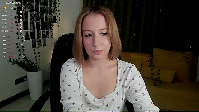 Snapshot of Emmy_Soul chatting on November 2025 07:05:02 PM Emmy Soul online show from November 2025 07:05:02 PM