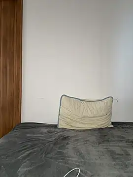 Herminoyouu online show from April 2026 07:15:02 AM