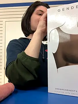 Snapshot of Kora_Kat chatting on December 2025 07:47:02 AM Kora Kat online show from December 2025 07:47:02 AM