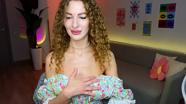 Anna  Herrera online show from April 2026 09:45:02 PM