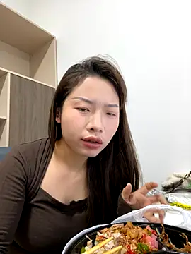 GYYoo online show from December 2025 04:54:01 AM