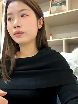 GYYoo online show from December 2025 05:23:01 AM