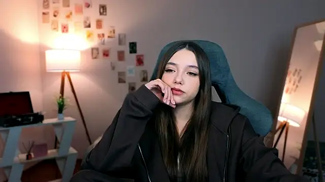 Vexorine online show from February 2026 07:47:02 PM