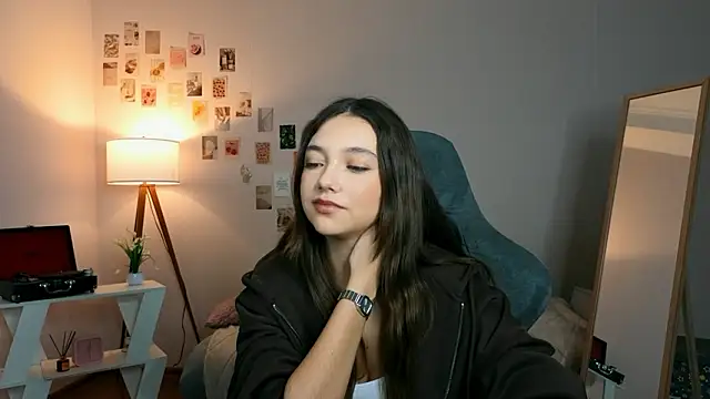 Vexorine online show from March 2026 07:06:01 PM