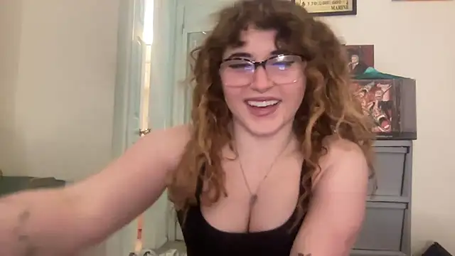 ariapeachy online show from December 2025 05:45:02 AM