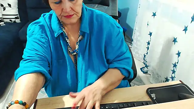 Snapshot of MatureMaiden chatting on February 2025 10:20:02 AM MatureMaiden online show from February 2025 10:20:02 AM