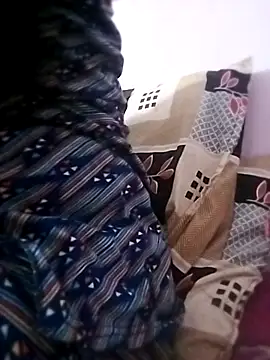 Priya Sharma04 online show from April 2026 06:46:01 PM