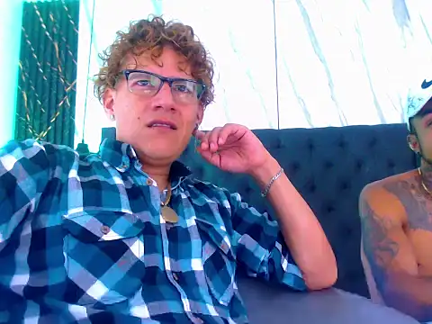 Hot Latino x online show from December 2025 07:41:01 PM