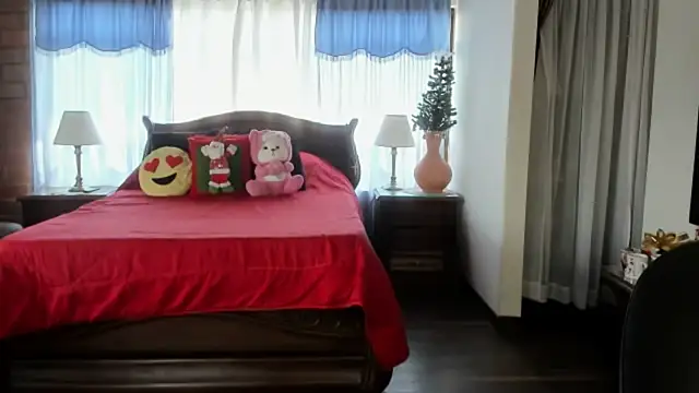 Charlotte-Willson online show from December 2025 04:58:01 PM