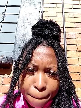 Snapshot of Sweethoneypot25 chatting on June 2026 09:48:02 AM Sweethoneypot25 online show from June 2026 09:48:02 AM