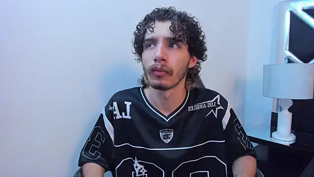 Snapshot of JojoBraando chatting on April 2026 12:21:02 AM JojoBraando online show from April 2026 12:21:02 AM