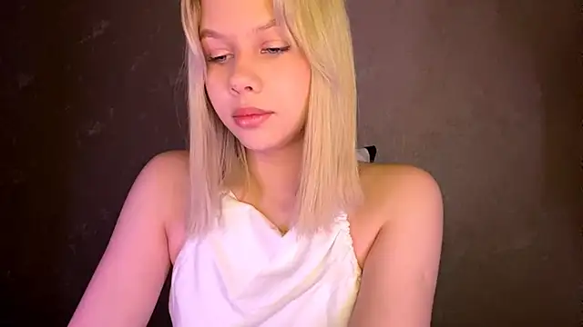 Snapshot of RosarioOler chatting on November 2025 03:32:02 AM RosarioOler online show from November 2025 03:32:02 AM