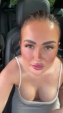 Snapshot of Ruby_brooksxo chatting on May 2026 03:08:02 PM Ruby brooksxo online show from May 2026 03:08:02 PM