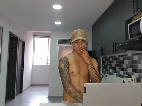 master Tripa online show from November 2025 09:03:02 PM