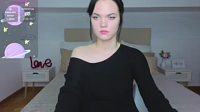 Snapshot of Camila_777_ chatting on November 2025 09:39:01 PM Camila 777 online show from November 2025 09:39:01 PM