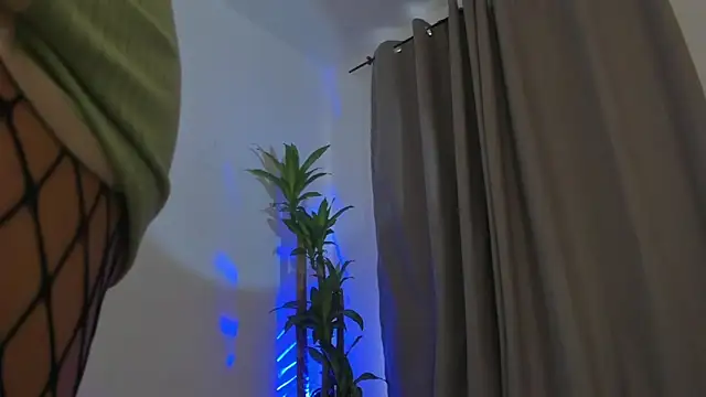 Catty Noir online show from November 2025 09:59:01 PM