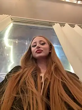 Snapshot of GraceSecrettt chatting on May 2026 05:52:01 PM GraceSecrettt online show from May 2026 05:52:01 PM