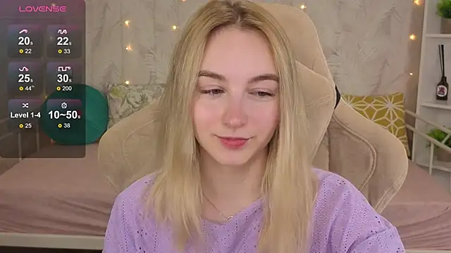 Snapshot of Shy_Polly chatting on June 2026 12:08:01 AM Shy Polly online show from June 2026 12:08:01 AM